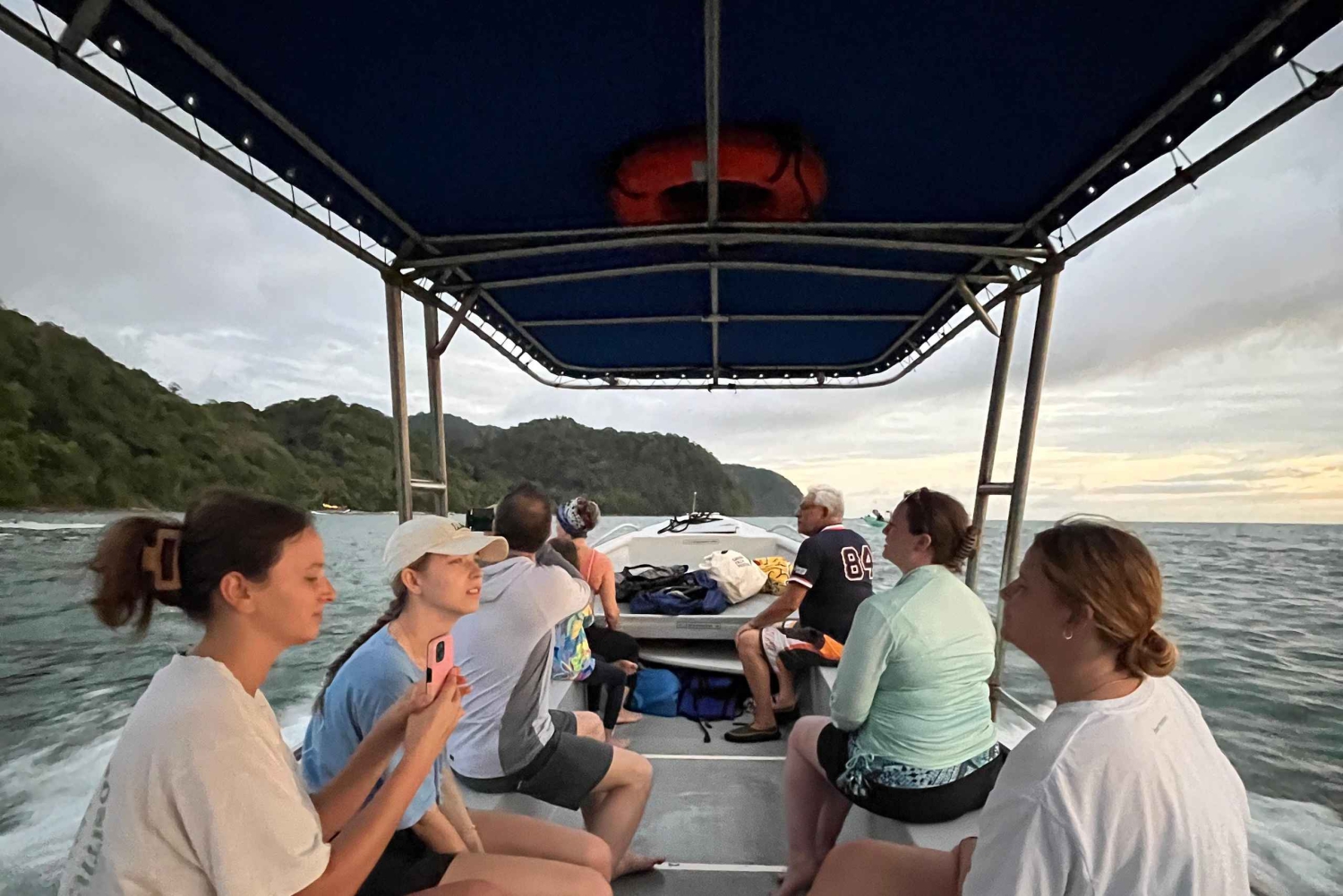 プラヤ・ポチョテからトルトゥーガ島プライベートツアー