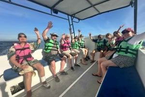 From Puntarenas: Isla Tortuga Full-Day Group Tour