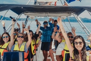 From Puntarenas: Isla Tortuga Speedboat Trip with Lunch