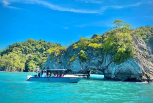 Au départ de Puntarenas : excursion VIP d'une jounée sur l'île Tortuga