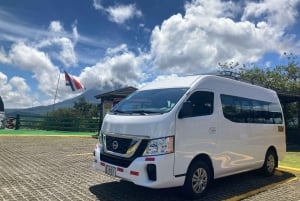 Из Сан-Хосе: частный трансфер из аэропорта в Ла-Фортуну