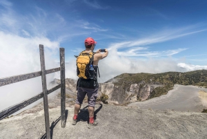 From San Jose: Irazu Volcano Crater Hike and Cartago Trip