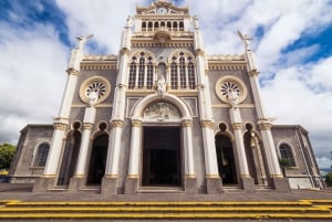 De San Jose: vulcão Irazu e fontes termais da Hacienda Orosi