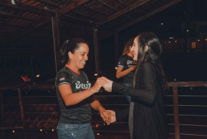 Fra Alajuela-provinsen: Salsa-danseskole