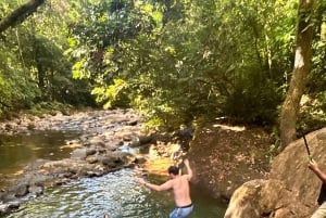 Avventura di un giorno tra cascate e spiagge