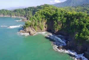 Avventura di un giorno tra cascate e spiagge