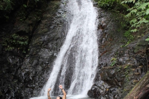 Escursione a 10 cascate a Jacó con pranzo incluso