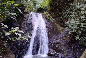 Escursione a 10 cascate a Jacó con pranzo incluso
