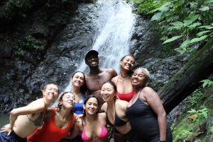 Escursione a 10 cascate a Jacó con pranzo incluso