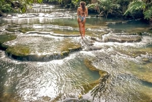 隠れた滝と温泉への乗馬体験をお楽しみください