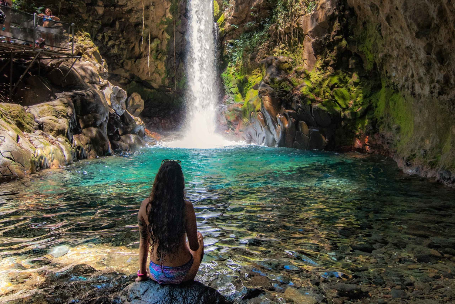 Hesteridning en halv dag: Ridning + lunsj + varm kilde