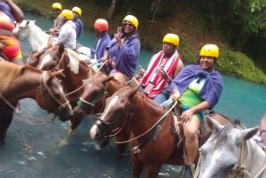 Cavalgadas no Rio Celeste