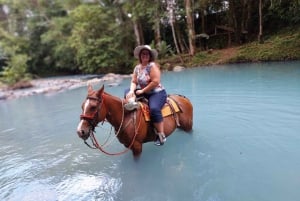 Reiten auf dem Rio Celeste