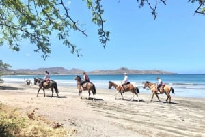 Tour a cavallo anche in Costa Rica