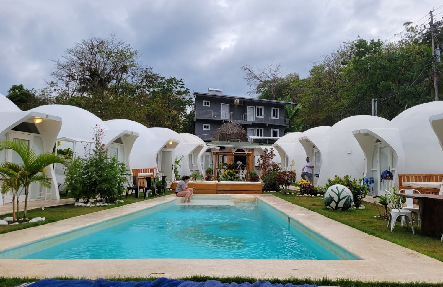 Igloo Beach Lodge | Manuel Antonio | Beachfront Hotel