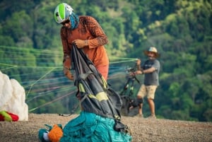 Jaco: Tandemparaglidingvlucht van 1500 ft met uitzicht op het strand