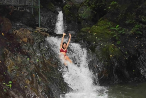 Jaco : 3 heures d'aventure en VTT avec chutes d'eau et vue sur le ciel