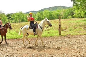 Jaco Beach: Hesteridning med stopp ved det naturlige bassenget