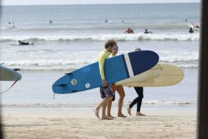 Jaco Beach: Lær deg å surfe i Costa Rica - Surf for familier