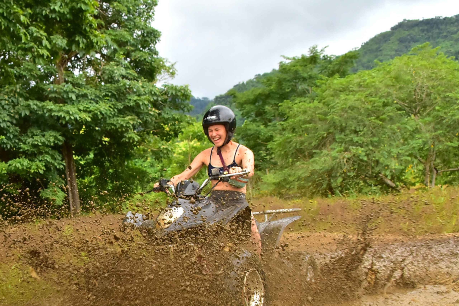 Jaco Beach: Kombinationstur med svævebane og ATV-eventyr