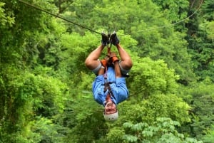 Praia de Jaco: Tour combinado de tirolesa e aventura em quadriciclo