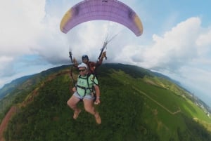Jaco: Paragliding flyvning over tropisk skov