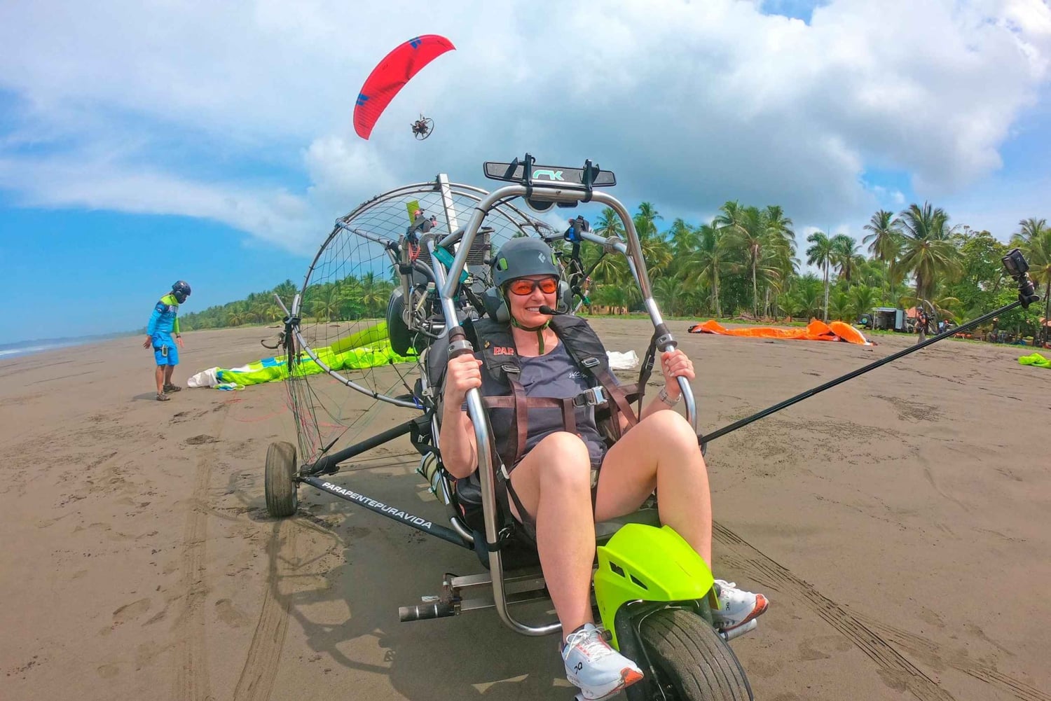 Jaco: volo in parapendio sull'Oceano Pacifico a Esterillos Est