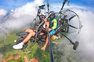 Jaco: volo in parapendio sull'Oceano Pacifico a Esterillos Est