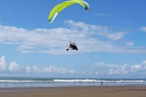 Jaco: volo in parapendio sull'Oceano Pacifico a Esterillos Est