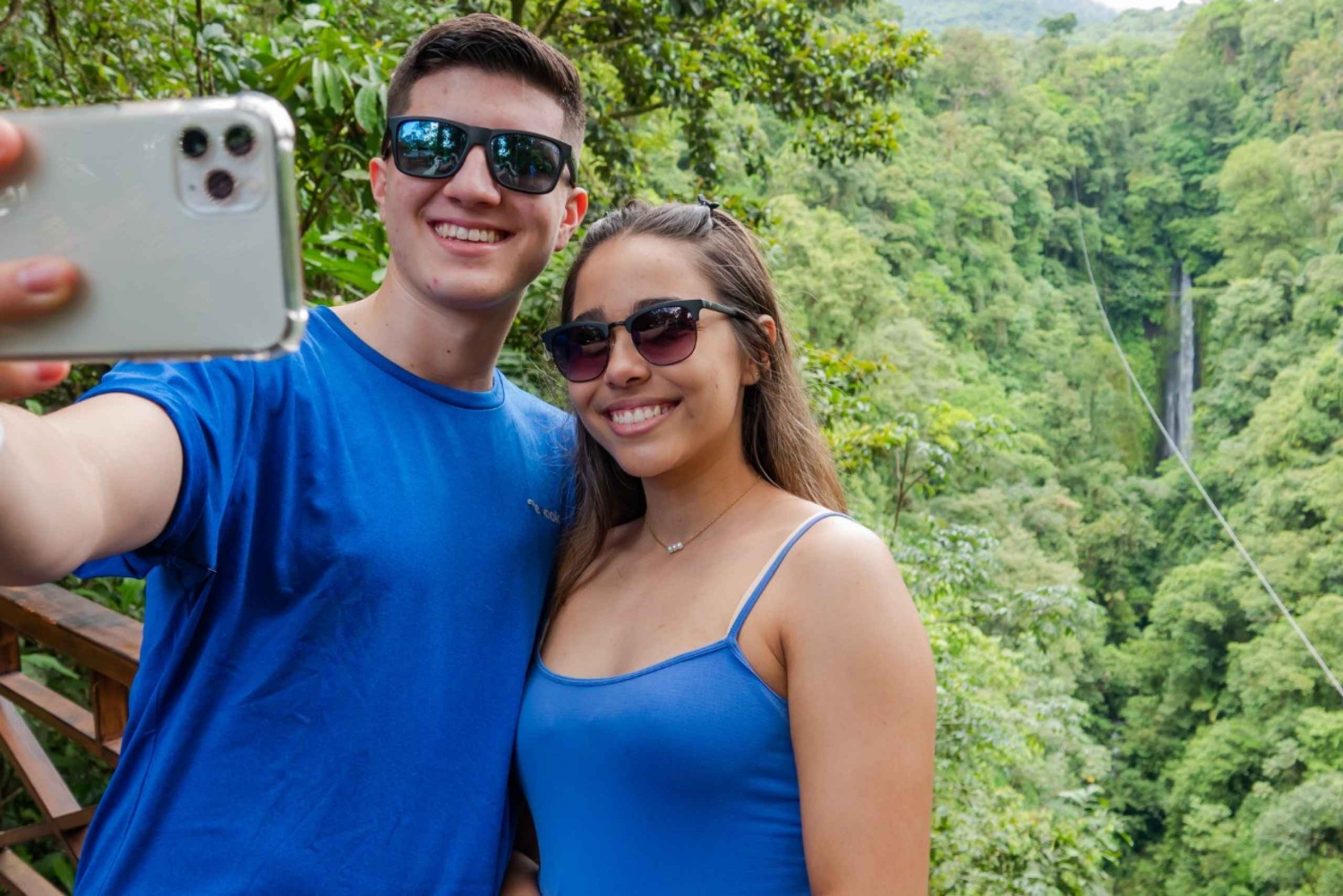 La Fortuna: 12 Canopy Zip Lines en boswandeling met gids