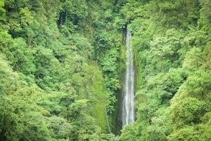 La Fortuna: Arenal Mundo Aventura Park 7 Zip-Lines Tour