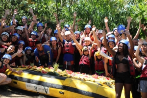 La Fortuna: Arenal Rafting Balsa River 2. ja 3. luokan koskenlasku.