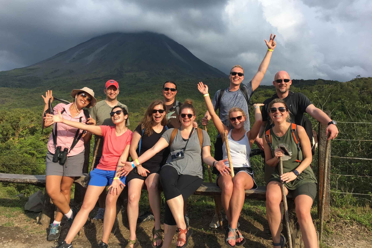 La Fortuna: Excursión al Volcán Arenal y Cataratas con Almuerzo