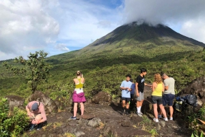 La Fortuna : Visite du volcan Arenal et des chutes d'eau avec déjeuner