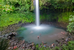 La Fortuna: Excursión al Volcán Arenal y Cataratas con Almuerzo