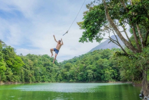 La Fortuna: Arenal Volcano, Lunch, & Hotsprings Morning Tour