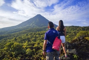 La Fortuna: Arenal Volcano National Park 3 Hours Guided Hike