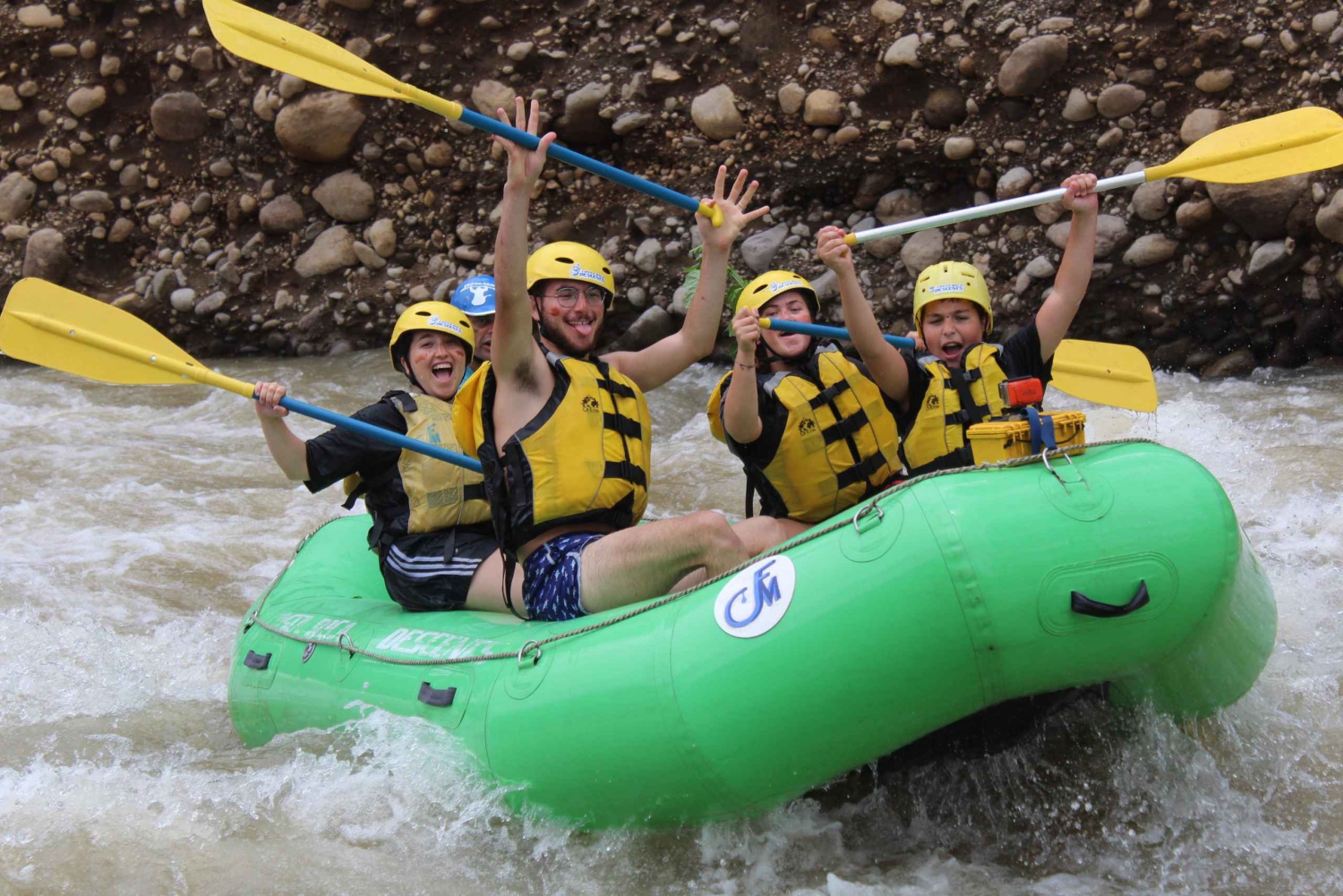 La Fortuna: Canyoning and River Rafting Tour with Lunch