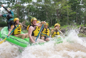 La Fortuna: Canyoning und River Rafting Tour mit Mittagessen