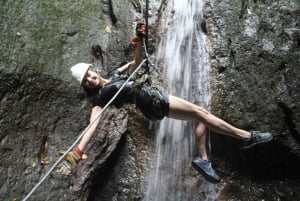 La Fortuna: Canyoning em cascatas e cabo zipline