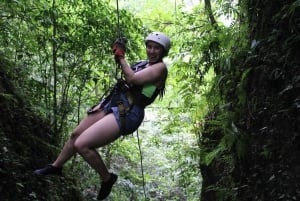 La Fortuna: Canyoning em cascatas e cabo zipline