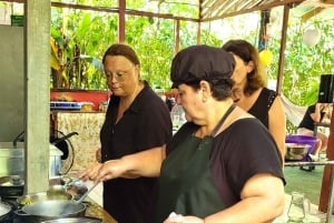 La Fortuna: Costa Ricanischer Kochkurs+Abendessen+Nachtfrosch-Tour