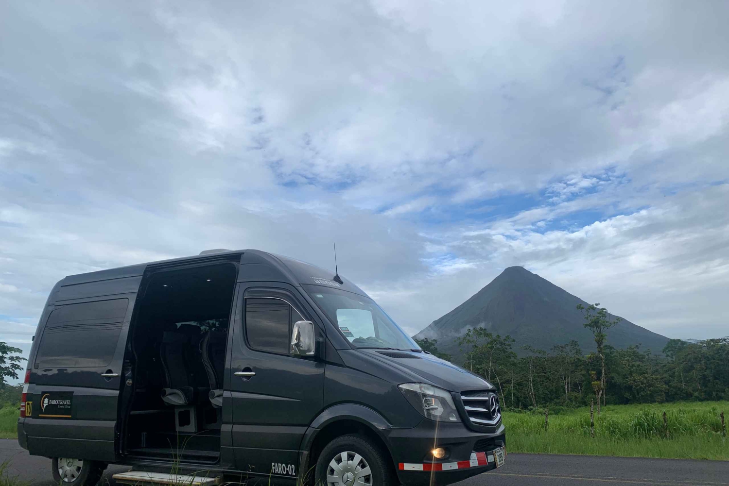 アレナルのフォルトゥナ：湖を越えてモンテベルデへ