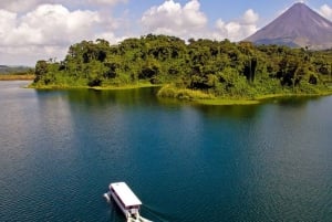 La Fortuna de Arenal: Lake Crossing to Monteverde