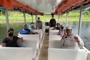 La Fortuna de Arenal: Lake Crossing to Monteverde