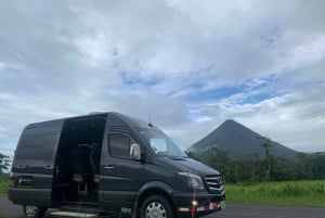 アレナルのフォルトゥナ：湖を越えてモンテベルデへ