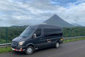 アレナルのフォルトゥナ：湖を越えてモンテベルデへ