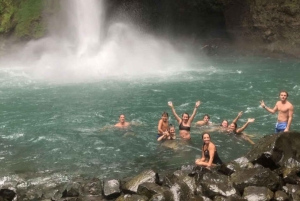 La Fortuna : Visite d'une demi-journée des chutes d'eau avec déjeuner