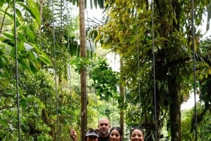 La Fortuna: Hanging Bridges and Zip Line Tour with Lunch