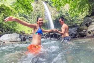 La Fortuna: Hanging Bridges, Arenal Volcano og Falls Tour